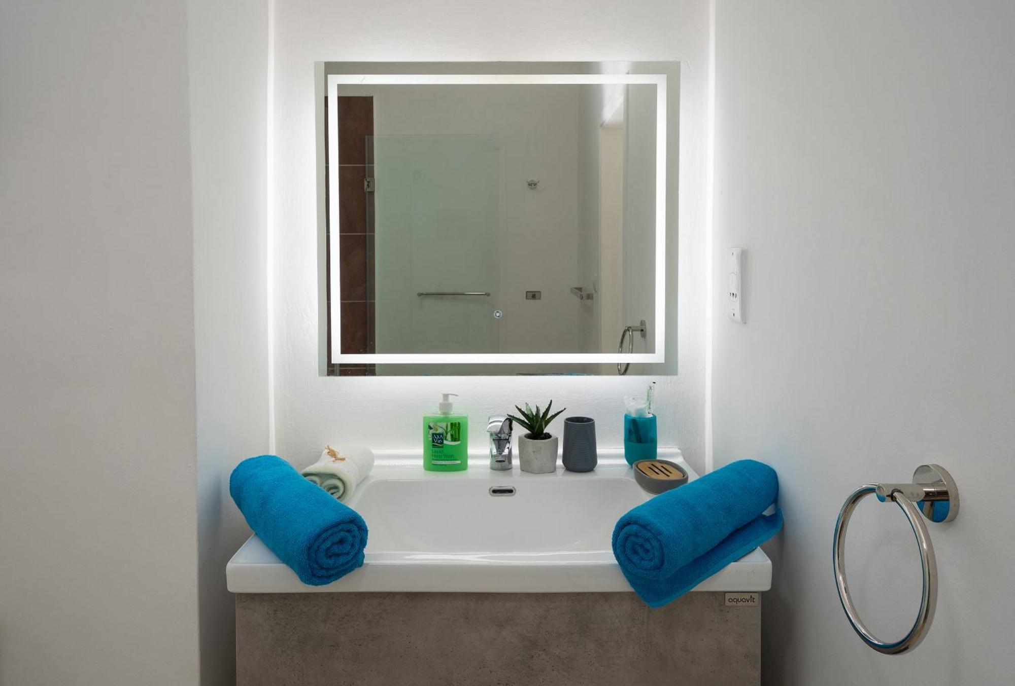 Luxury Beachfront Duplex, Coin De Mire View / 3Bed เกป มาลเออเรอส์ ภายนอก รูปภาพ