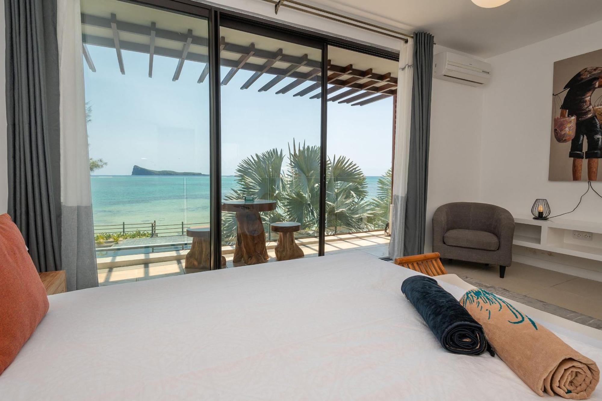 Luxury Beachfront Duplex, Coin De Mire View / 3Bed เกป มาลเออเรอส์ ภายนอก รูปภาพ