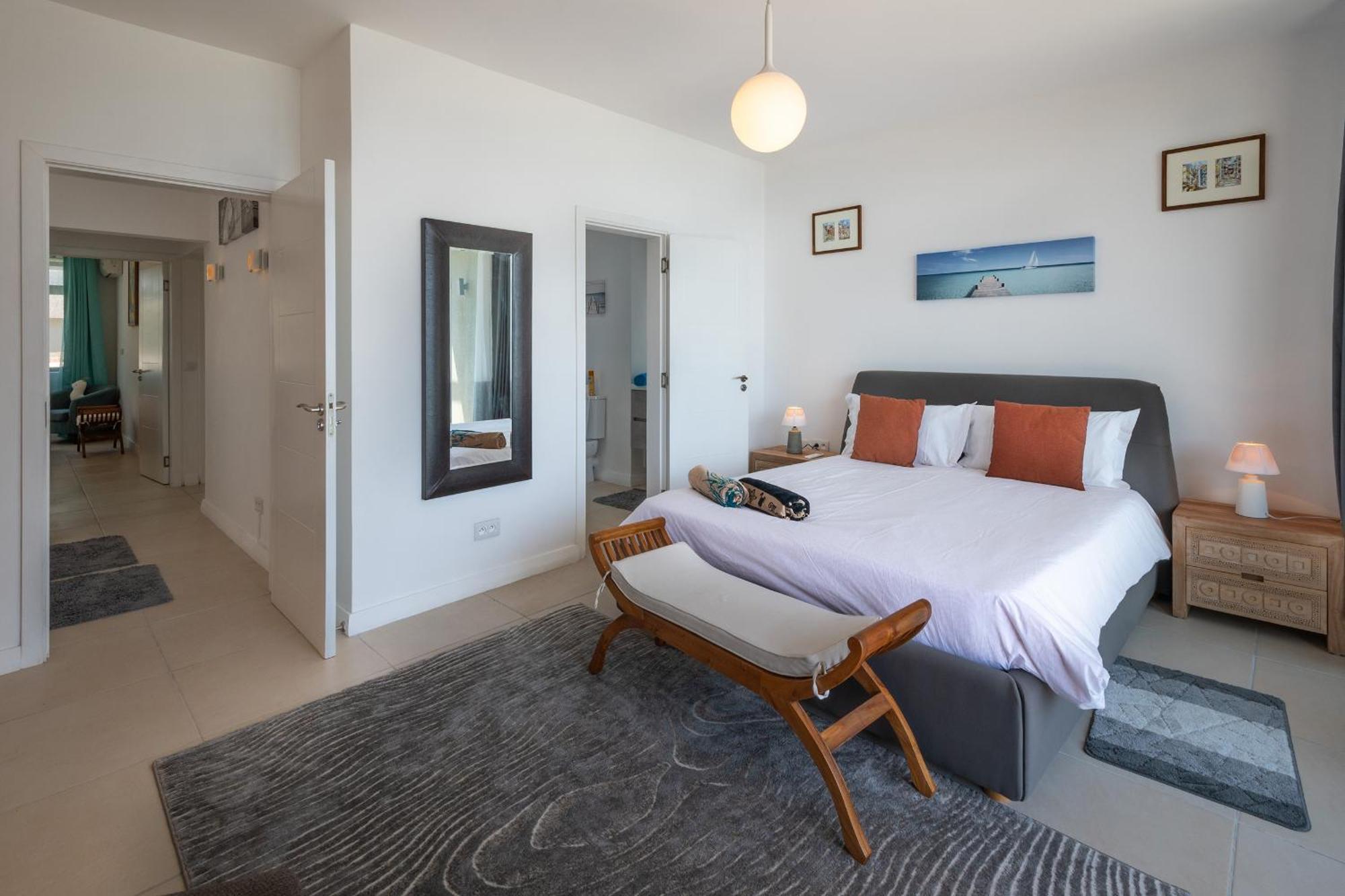 Luxury Beachfront Duplex, Coin De Mire View / 3Bed เกป มาลเออเรอส์ ภายนอก รูปภาพ