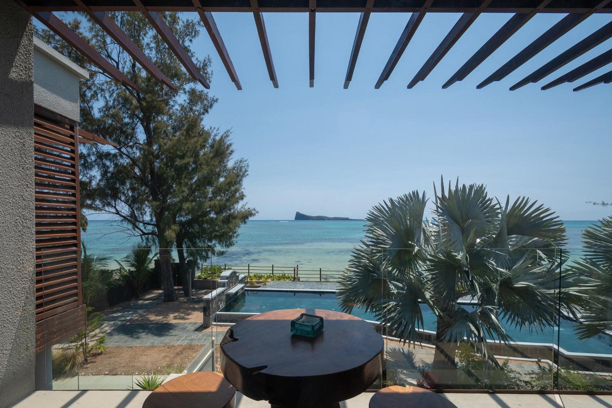 Luxury Beachfront Duplex, Coin De Mire View / 3Bed เกป มาลเออเรอส์ ภายนอก รูปภาพ