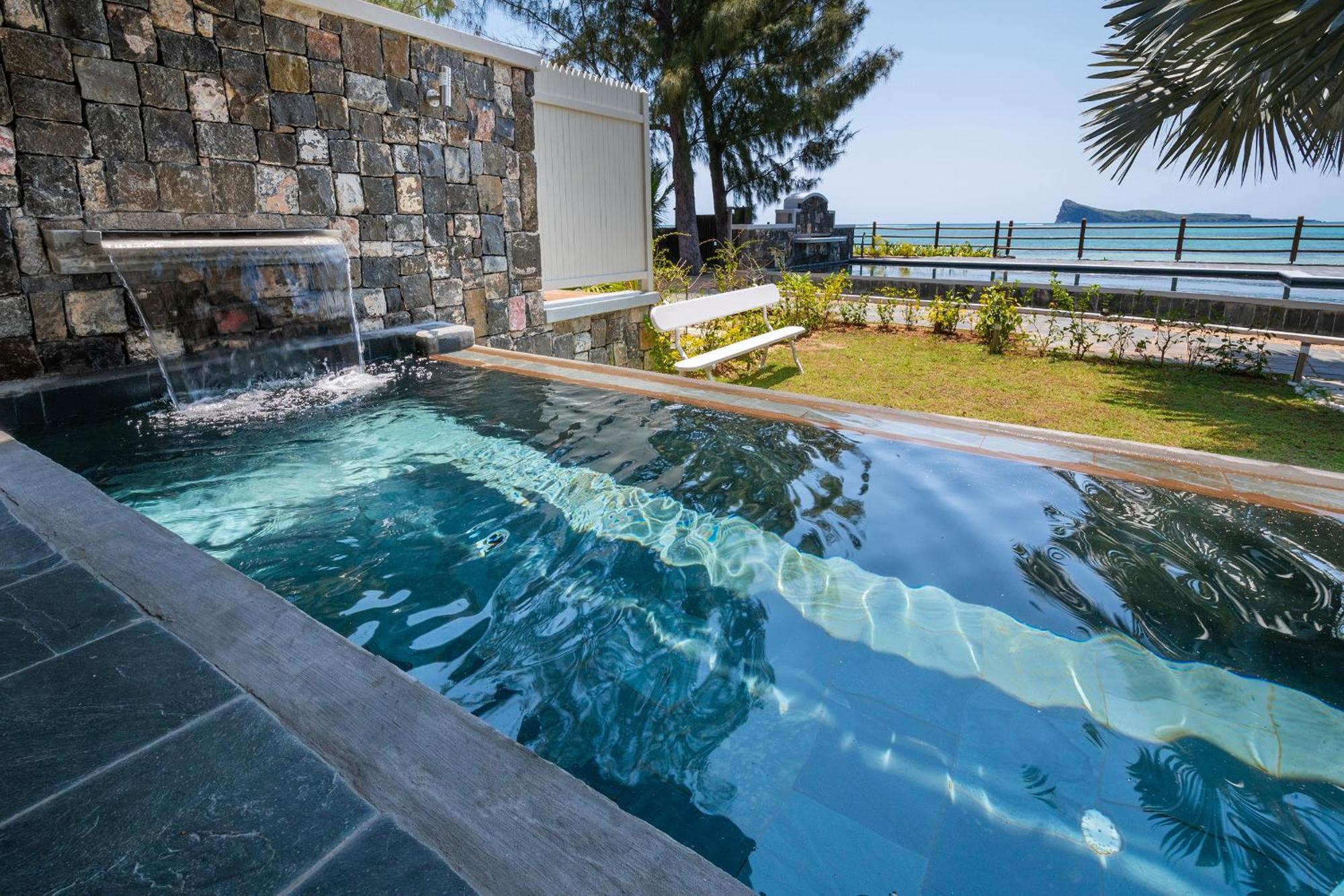 Luxury Beachfront Duplex, Coin De Mire View / 3Bed เกป มาลเออเรอส์ ภายนอก รูปภาพ