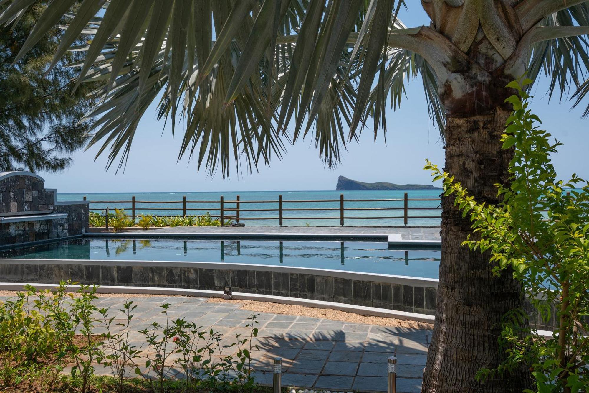 Luxury Beachfront Duplex, Coin De Mire View / 3Bed เกป มาลเออเรอส์ ภายนอก รูปภาพ