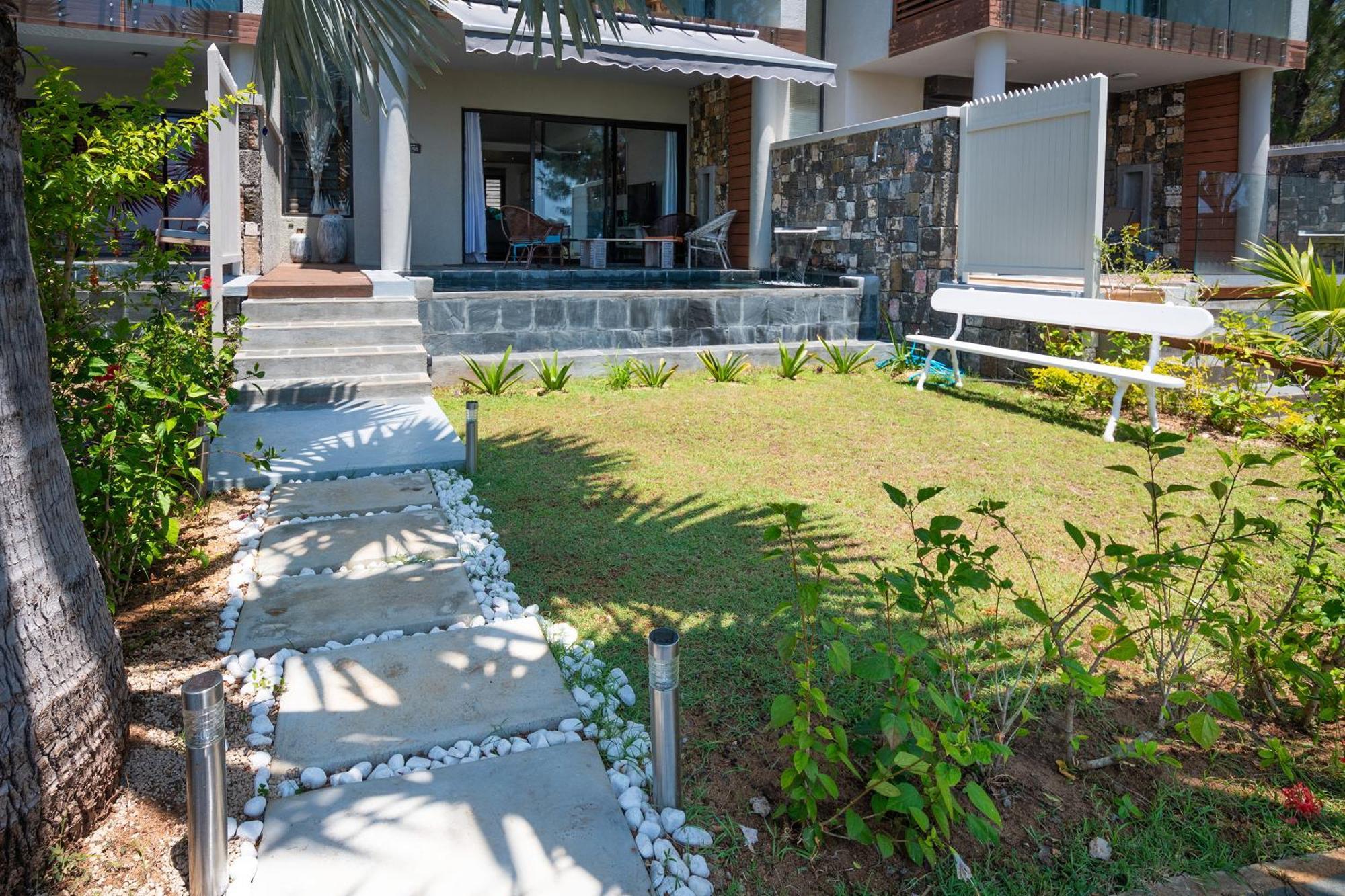 Luxury Beachfront Duplex, Coin De Mire View / 3Bed เกป มาลเออเรอส์ ภายนอก รูปภาพ